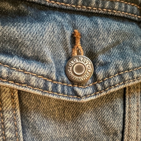 🏳️🌈 Wear your rainbows with pride, on both the back and the front! ♥️🧡💛💚💙💜🏳️🌈 - Picture 5 of 9